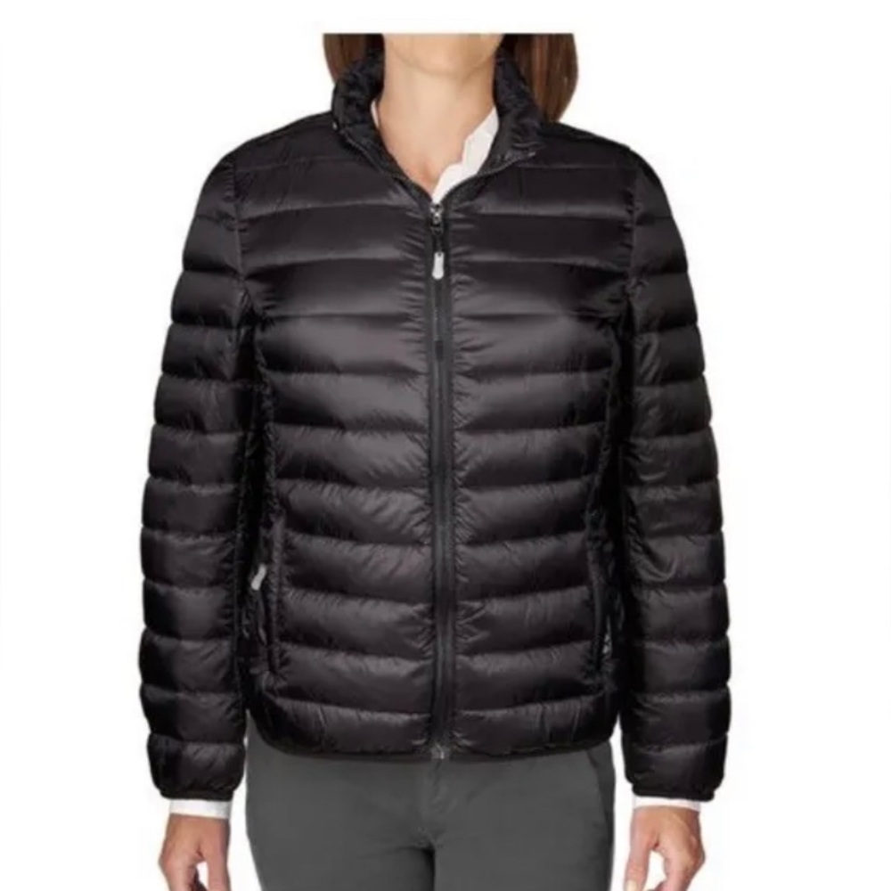 Tumi Women’s Clairmont Packable Travel Puffer Jacket. Black. $195 MSRP!!